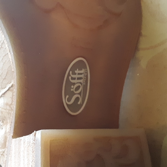 Soft ankle boots - Picture 7 of 7